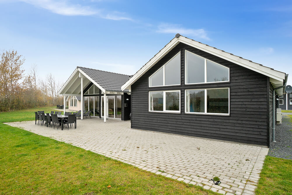 Luksushus nr. 709 har en deilig terrasse med gode hagemøbler til 16 personer.
