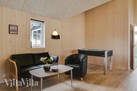 Luksushus nr. 711 til 16 personer tilbyr et stort aktivitetsrom med bl.a. biljard og dart