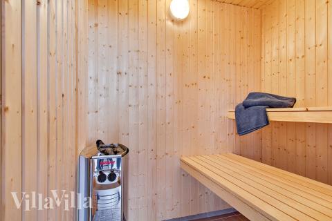 Nyt varmen i badstuen i luksushus nr. 712 til 18 personer