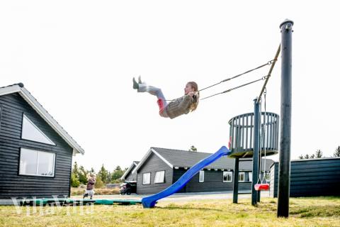 I tillegg til alle aktivitetsmulighetene i husets bassengavdeling, tilbyr også luksushus nr. 393 mengder av utendørsaktiviteter