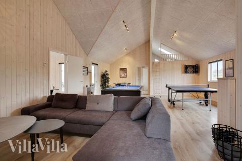Aktivitetsrom i luksushus nr. 395 med 8 soverom og plass til 20 personer.