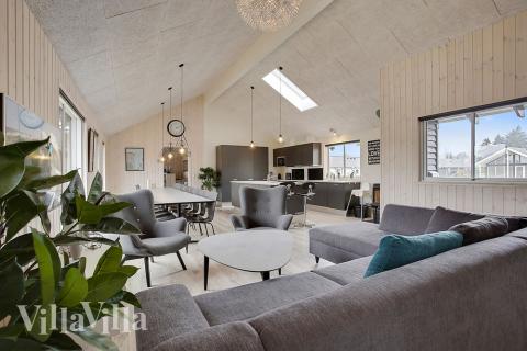 Konkurrer i feriehusets aktivitetsrom når dere besøker luksushus nr. 395 i Nordsjælland.