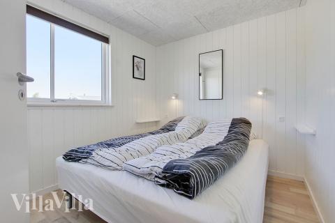 Et av de 6 soverommene i luksushus nr. 396 i Vestjylland.