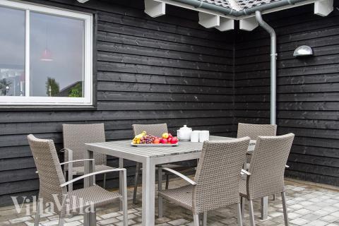 Luksushus nr. 715 har en deilig terrasse med gode hagemøbler til 20 personer.