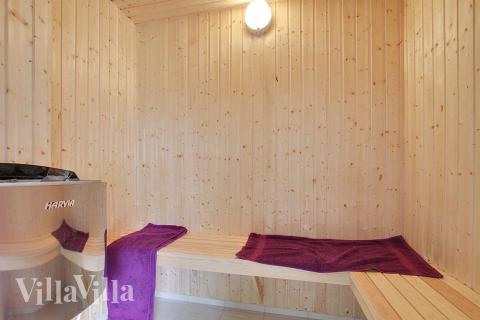 Nyt varmen i badstuen i luksushus nr. 715 til 20 personer