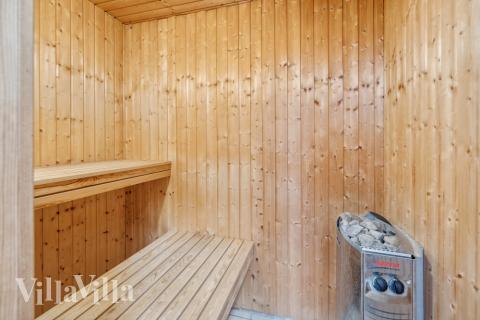 Nyt varmen i badstuen i luksushus nr. 397 til 18 personer