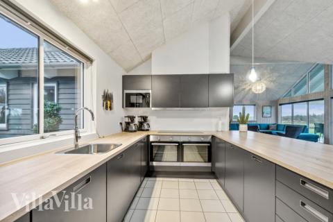 Kjøkkenet i luksushus nr. 397 er godt innrettet.