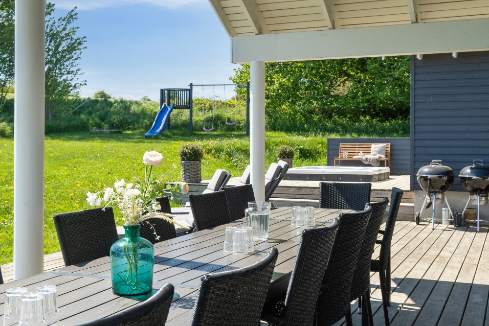 Stor terrasse i luksushus nr. 397 i Nordsjælland.