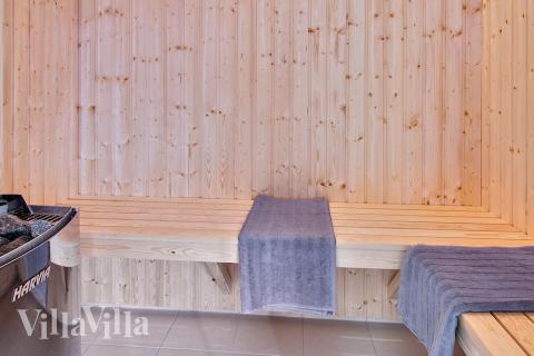 Nyt varmen i badstuen i luksushus nr. 707 til 20 personer