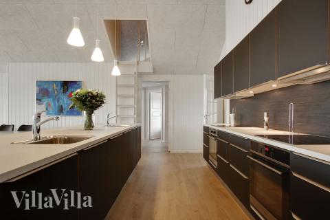 Kjøkkenet i luksushus nr. 400 er godt innrettet.