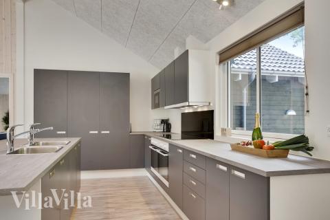 Kjøkkenet i luksushus nr. 406 er godt innrettet.