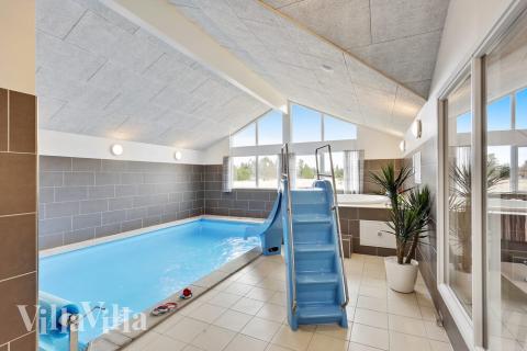 Ta en dukkert i bassenget i luksushus nr. 408 i Nordjylland.