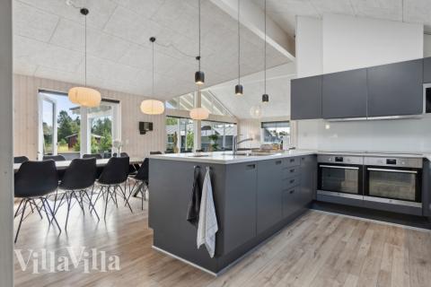 Kjøkkenet i luksushus nr. 408 er godt innrettet.