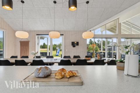 Kjøkkenet i luksushus nr. 408 er fullt utstyrt så dere lett kan lage mat til 18 personer.