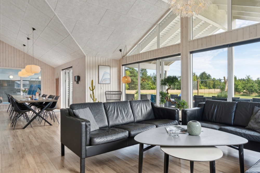 Sofakroken i luksushus nr. 408 i Nordjylland.