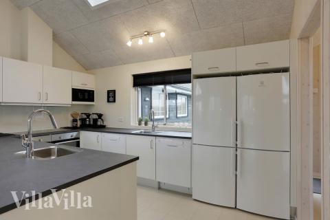 Kjøkkenet i luksushus nr. 392 er godt innrettet.