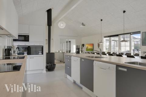 Kjøkkenet i luksushus nr. 415 er godt innrettet.