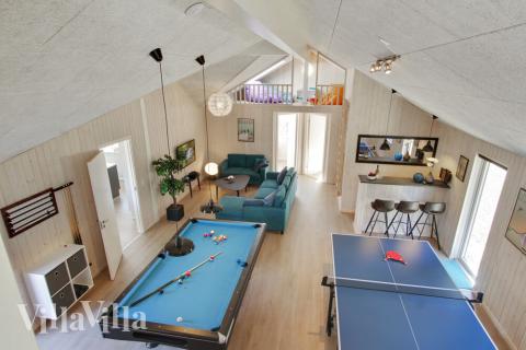 Aktivitetsrom i luksushus nr. 410 med 8 soverom og plass til 20 personer.