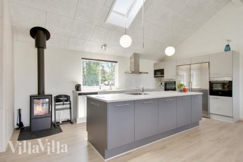 Kjøkkenet i luksushus nr. 410 er fullt utstyrt så dere lett kan lage mat til 20 personer.