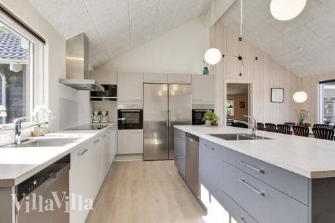 Kjøkkenet i luksushus nr. 410 er godt innrettet.