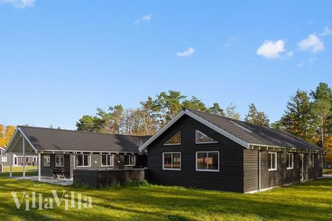 Hus nr. 410 med basseng og plass til 20 personer ligger i Nordsjælland.