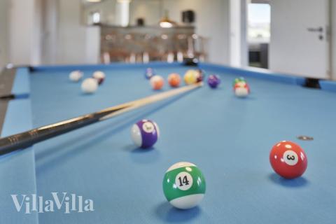 Aktivitetsrom i luksushus nr. 403 med 9 soverom og plass til 24 personer.