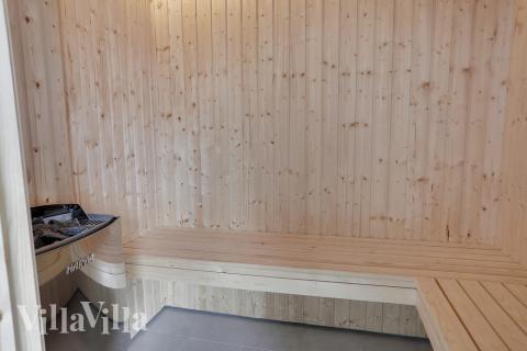 Nyt varmen i badstuen i luksushus nr. 403 til 24 personer