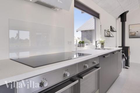 Kjøkkenet i luksushus nr. 403 er godt innrettet.