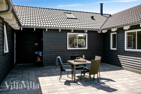 Stor terrasse i luksushus nr. 413 i Lolland/Falster/Møn.