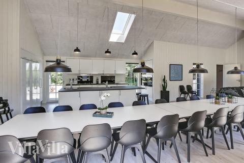 Oppholdsrom med plass til 24 i luksushus nr. 419.