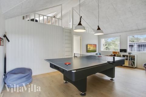 I tillegg til alle aktivitetsmulighetene i husets bassengavdeling, kan du også spille biljard, bordtennis og dart i luksushus nr. 411