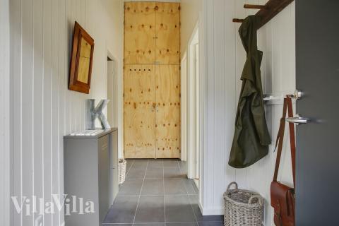 Det romslige inngangspartiet til luksushus nr. 411 i Nordjylland