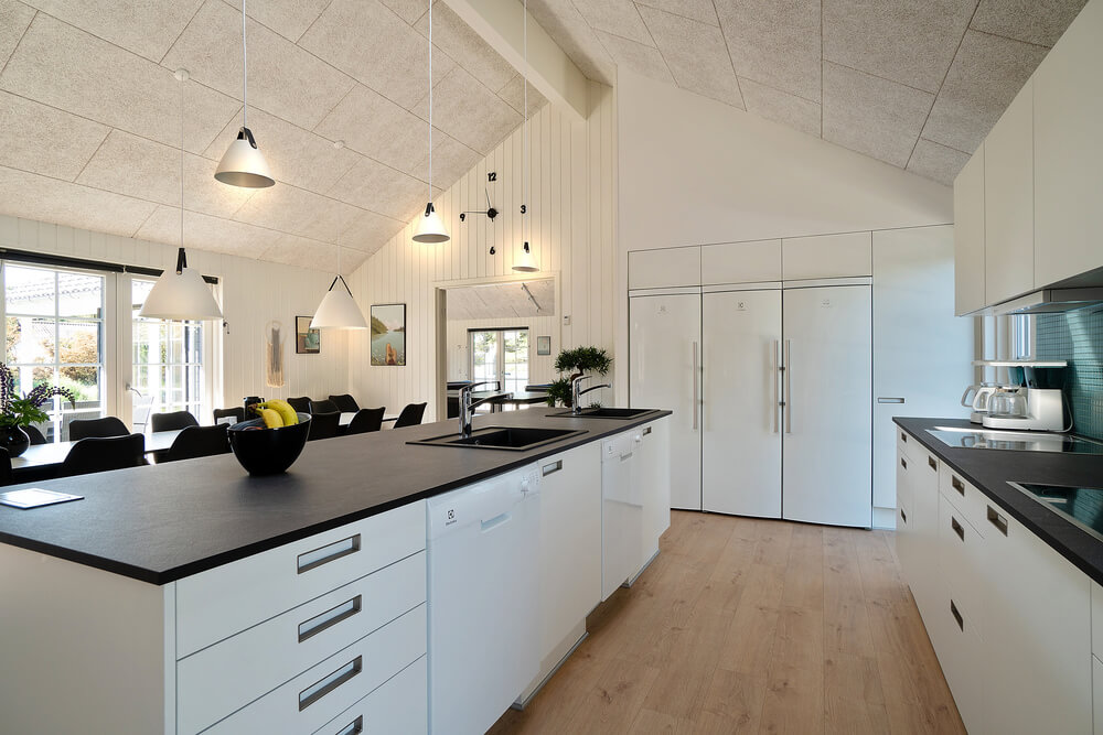 Kjøkkenet i luksushus nr. 412 er godt innrettet.
