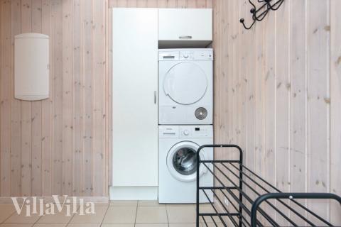 Det romslige inngangspartiet til luksushus nr. 421 i Østjylland