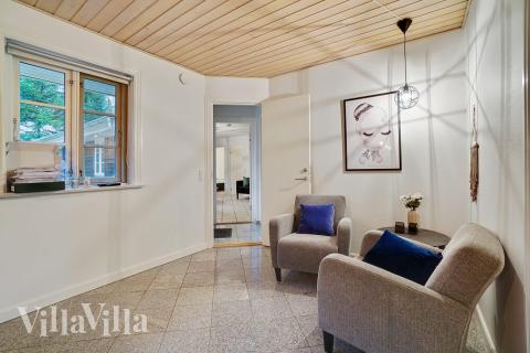 Oppholdsrom med plass til 22 i luksushus nr. 414.