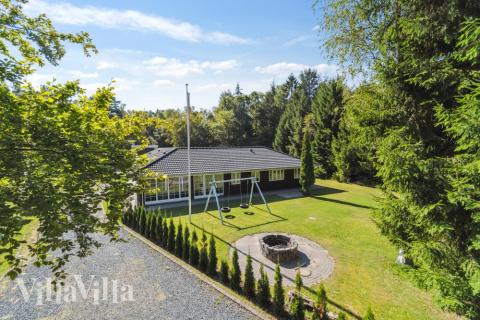 Hus nr. 414 med basseng og plass til 22 personer ligger i Nordsjælland.