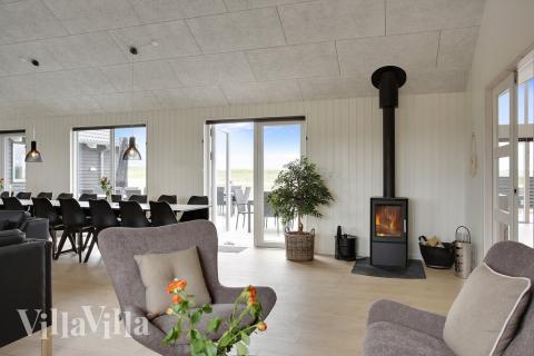 Oppholdsrom med plass til 30 i luksushus nr. 430.