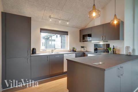 Kjøkkenet i luksushus nr. 723 er fullt utstyrt så dere lett kan lage mat til 10 personer.