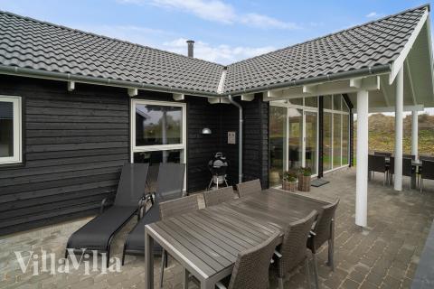 Luksushus nr. 723 har en deilig terrasse med gode hagemøbler til 10 personer.