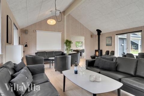 Sofakroken i luksushus nr. 438 i Nordsjælland.