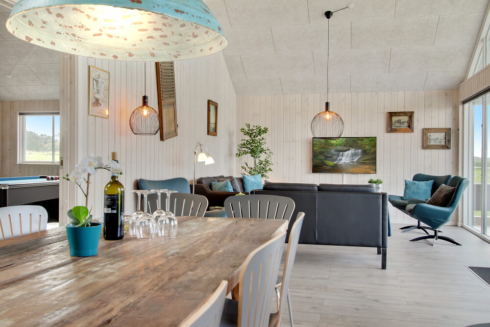 Oppholdsrom med plass til 14 i luksushus nr. 424.