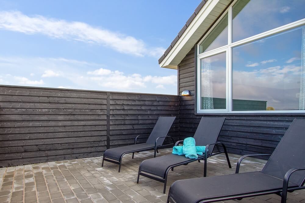 Luksushus nr. 424 har en deilig terrasse med gode hagemøbler til 14 personer.