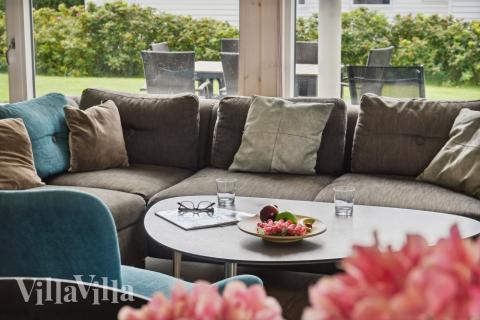 Sofakroken i luksushus nr. 427 i Lolland/Falster/Møn.