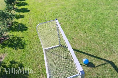 Stort utvalg av utendørsaktiviteter ved luksushus nr. 439 i Nordjylland.