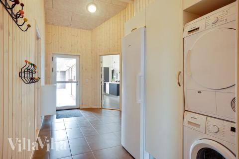 Det romslige inngangspartiet til luksushus nr. 429 i Limfjorden