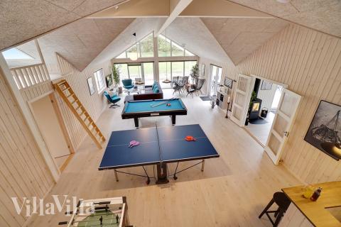 Luksushus nr. 429 til 30 personer tilbyr et stort aktivitetsrom med bl.a. biljard og dart
