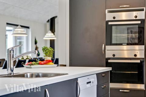 Kjøkkenet i luksushus nr. 431 er fullt utstyrt så dere lett kan lage mat til 30 personer.