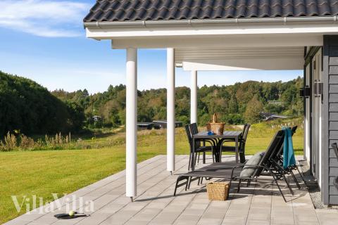 Stor terrasse i luksushus nr. 431 i Limfjorden.