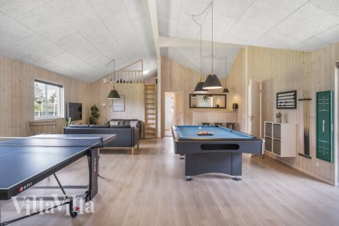 Aktivitetsrom i luksushus nr. 440 med 9 soverom og plass til 24 personer.