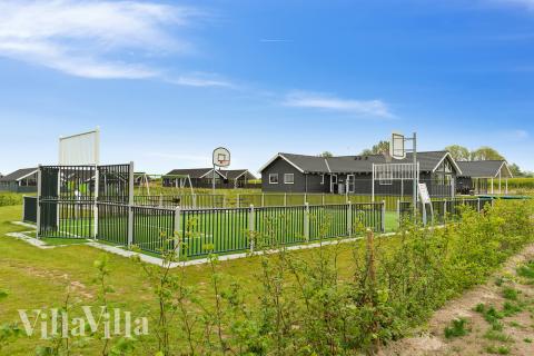 I tillegg til alle aktivitetsmulighetene i husets bassengavdeling, tilbyr også luksushus nr. 428 mengder av utendørsaktiviteter